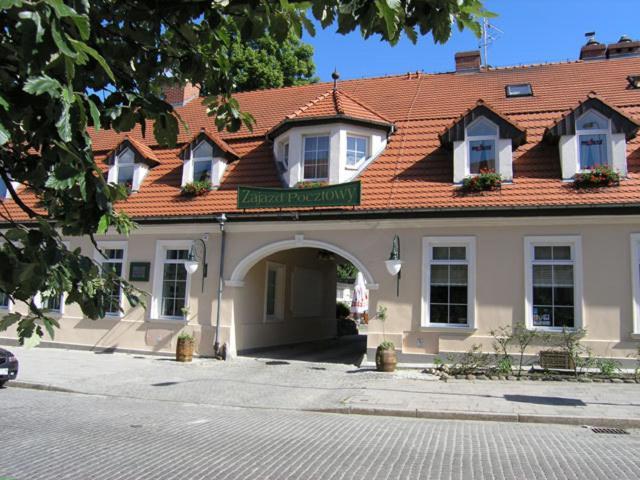Hotel Zajazd Kultury, Dawniej Pocztowy Grünberg Exterior foto