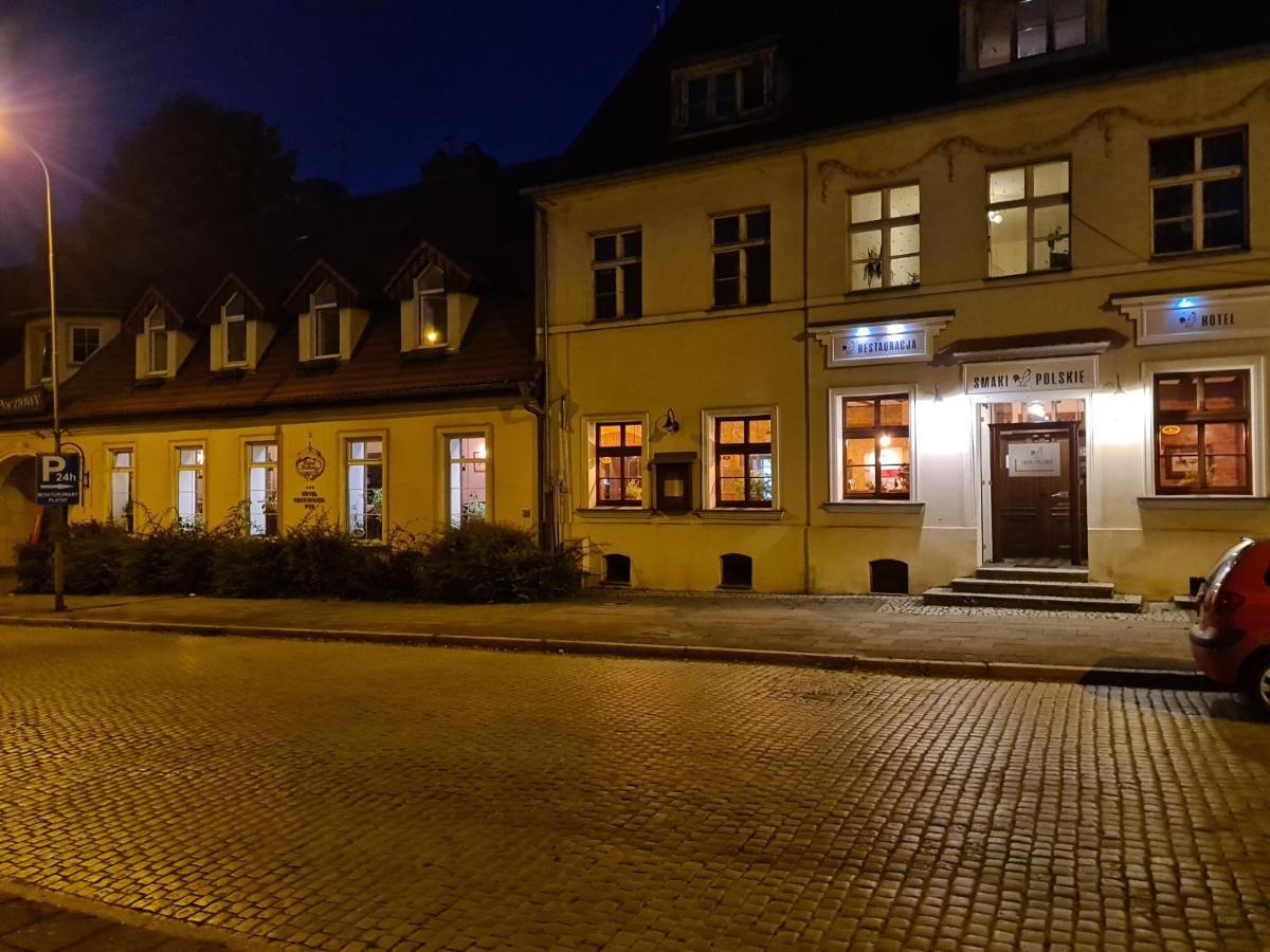 Hotel Zajazd Kultury, Dawniej Pocztowy Grünberg Exterior foto